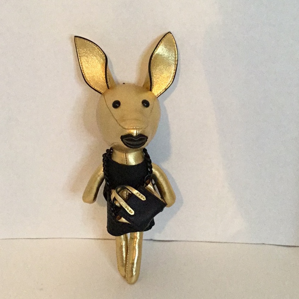 Kendall + Kylie Sophie Business Leather Charm